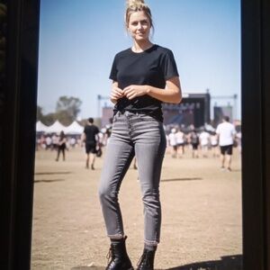 Judy Blue Light Gray Ankle Jeans Button Expossed  Capri Womens 32